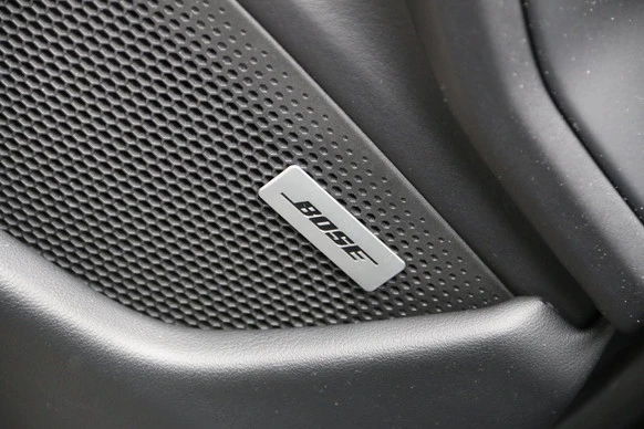 Porsche Taycan - Afbeelding 14 van 24