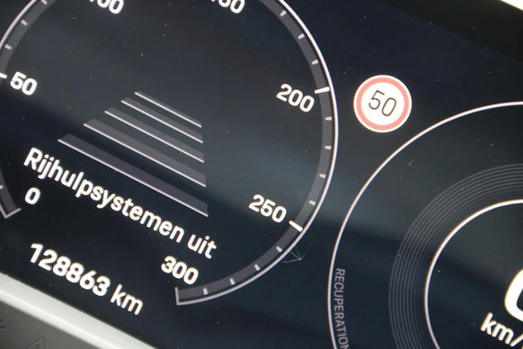 Porsche Taycan - Afbeelding 17 van 24