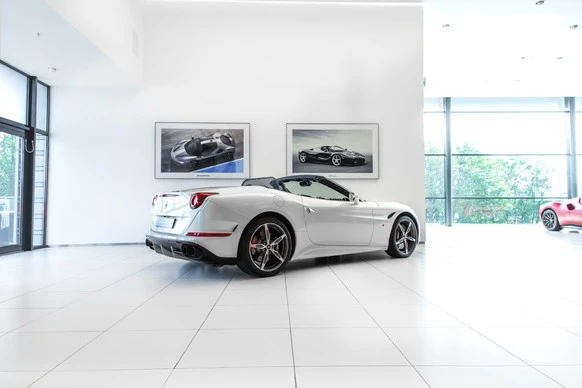 Ferrari California - Afbeelding 3 van 25