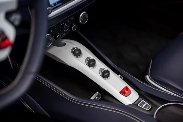 Ferrari California - Afbeelding 11 van 25