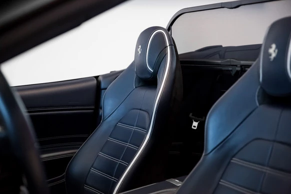 Ferrari California - Afbeelding 14 van 25