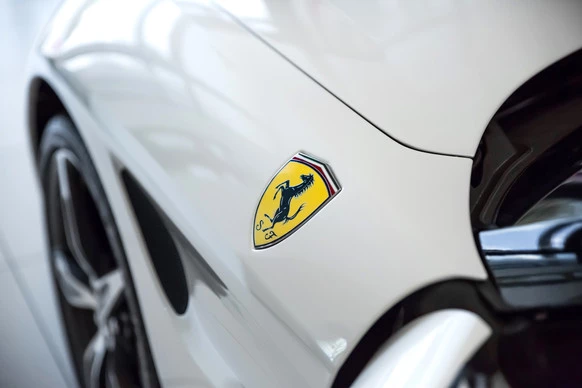 Ferrari California - Afbeelding 18 van 25