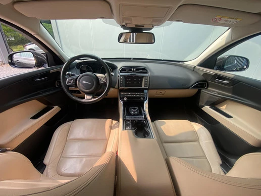 Jaguar XE - Afbeelding 4 van 30