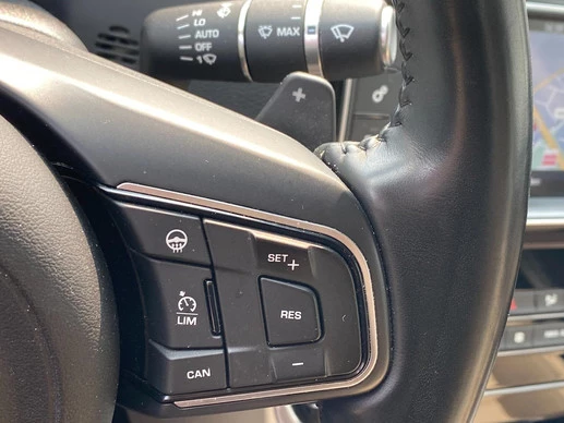 Jaguar XE - Afbeelding 9 van 30