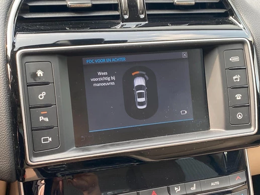 Jaguar XE - Afbeelding 11 van 30