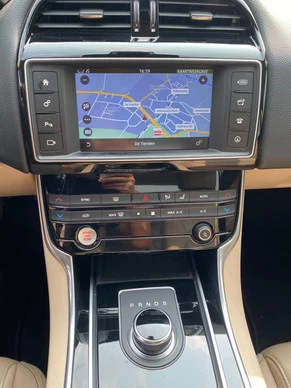 Jaguar XE - Afbeelding 12 van 30