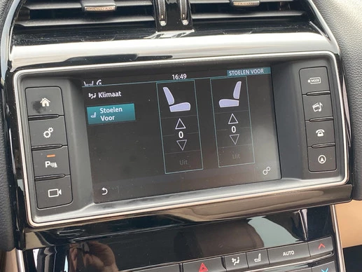 Jaguar XE - Afbeelding 14 van 30