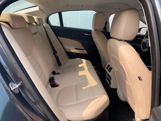 Jaguar XE - Afbeelding 20 van 30