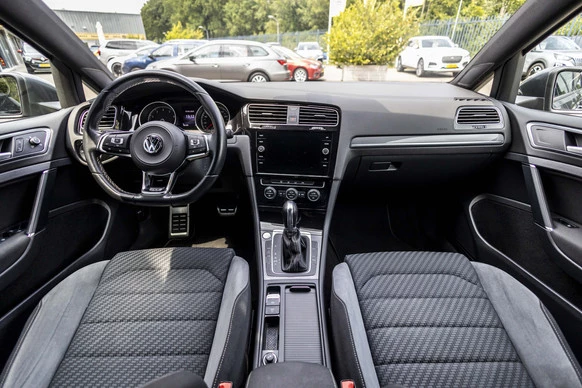 Volkswagen Golf - Afbeelding 16 van 30