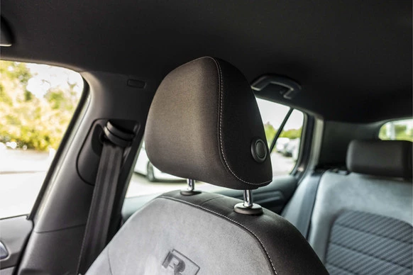 Volkswagen Golf - Afbeelding 22 van 30
