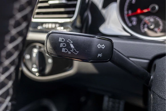Volkswagen Golf - Afbeelding 27 van 30