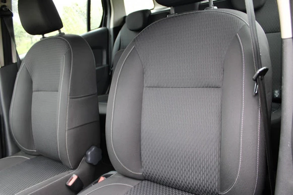 Dacia Logan - Afbeelding 17 van 30