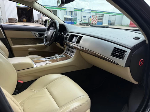 Jaguar XF - Afbeelding 4 van 18