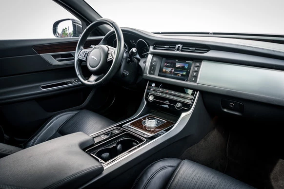 Jaguar XF - Afbeelding 3 van 8