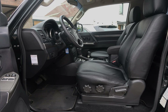 Mitsubishi Pajero - Afbeelding 8 van 30