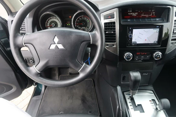 Mitsubishi Pajero - Afbeelding 11 van 30