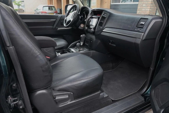 Mitsubishi Pajero - Afbeelding 27 van 30