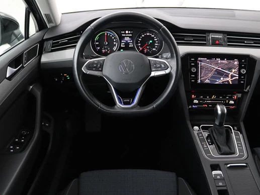 Volkswagen Passat - Afbeelding 3 van 30