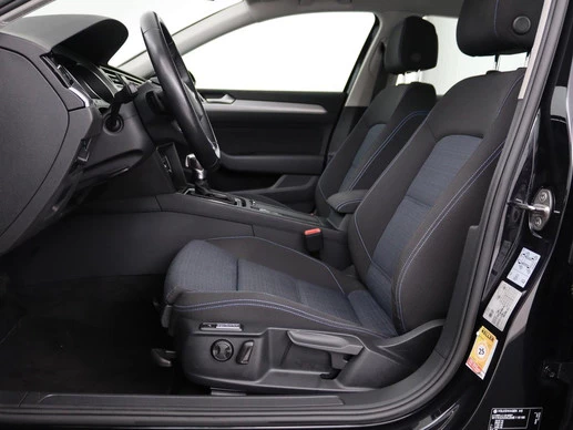 Volkswagen Passat - Afbeelding 4 van 30
