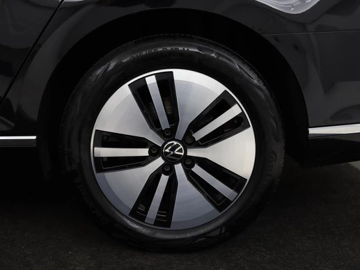 Volkswagen Passat - Afbeelding 28 van 30