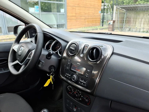 Dacia Sandero - Afbeelding 14 van 25