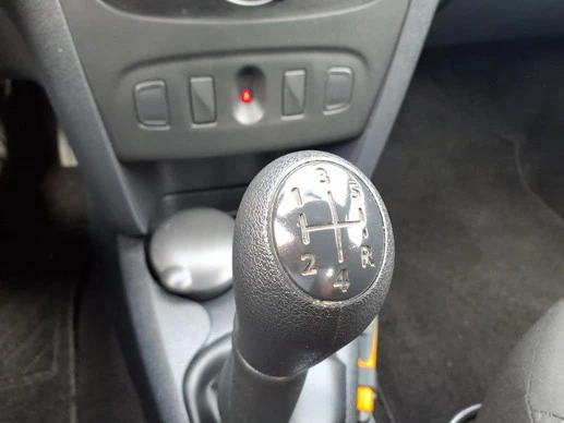 Dacia Sandero - Afbeelding 21 van 25
