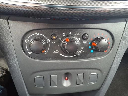 Dacia Sandero - Afbeelding 22 van 25