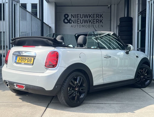 MINI Cooper Cabrio - Afbeelding 2 van 30