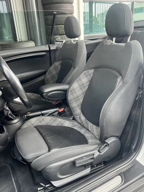 MINI Cooper Cabrio - Afbeelding 13 van 30