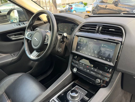 Jaguar F-PACE - Afbeelding 27 van 30