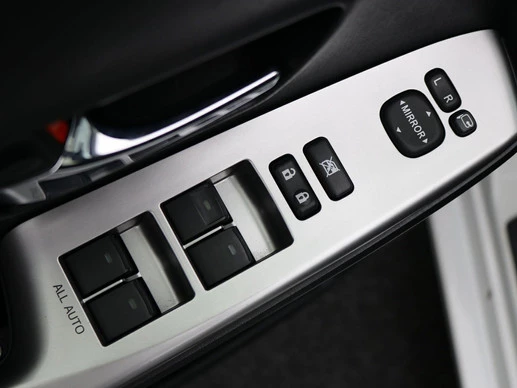 Toyota Prius - Afbeelding 7 van 30