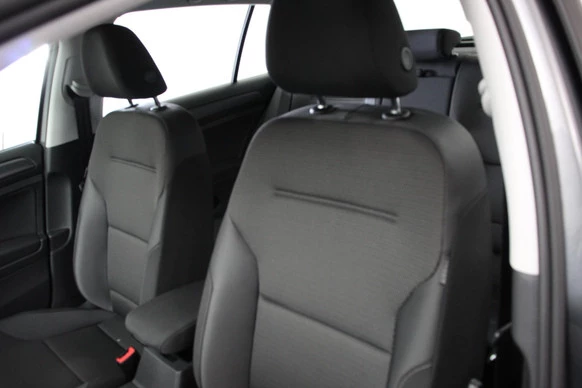 Volkswagen e-Golf - Afbeelding 15 van 27
