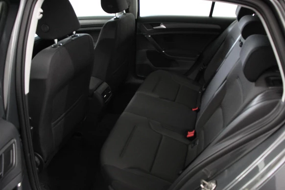 Volkswagen e-Golf - Afbeelding 17 van 27