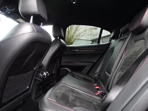 Alfa Romeo Stelvio - Afbeelding 21 van 30