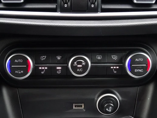 Alfa Romeo Stelvio - Afbeelding 27 van 30