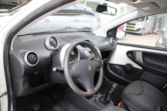Peugeot 107 - Afbeelding 3 van 6