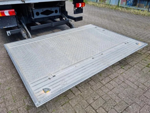 Mercedes-Benz Atego - Afbeelding 18 van 30