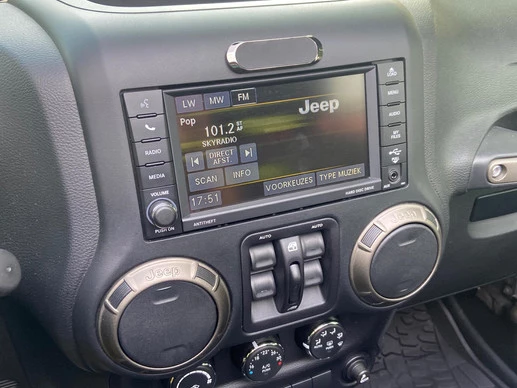 Jeep Wrangler - Afbeelding 13 van 17