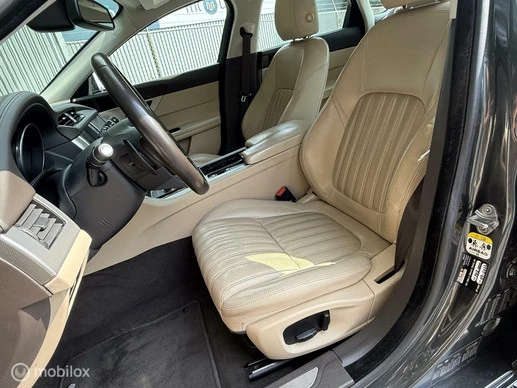 Jaguar XF - Afbeelding 28 van 30