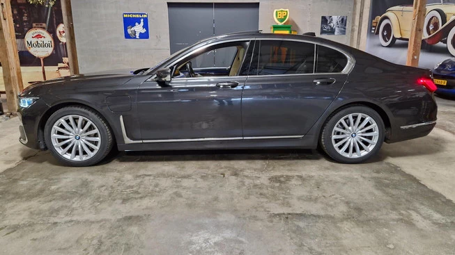 BMW 7 Serie - Afbeelding 2 van 30