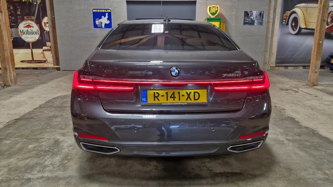 BMW 7 Serie - Afbeelding 4 van 30