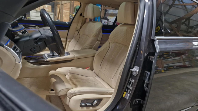 BMW 7 Serie - Afbeelding 11 van 30