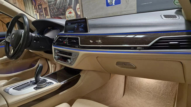 BMW 7 Serie - Afbeelding 22 van 30