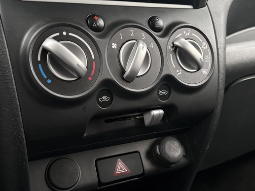 Suzuki Alto - Afbeelding 19 van 30