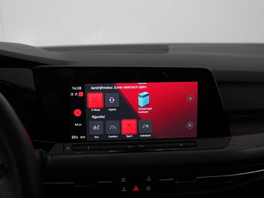 Volkswagen Golf - Afbeelding 21 van 30