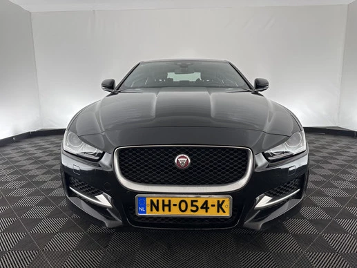 Jaguar XE - Afbeelding 2 van 29