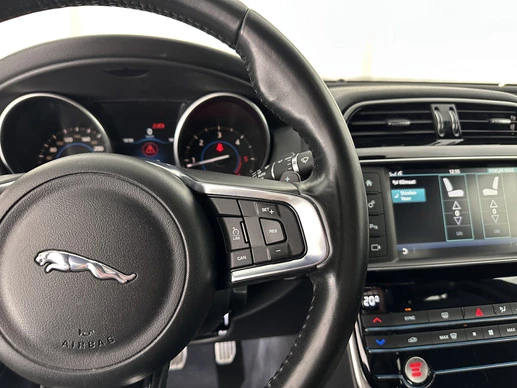 Jaguar XE - Afbeelding 18 van 29