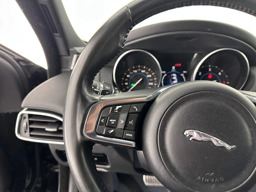 Jaguar XE - Afbeelding 19 van 29