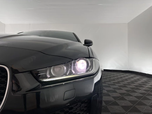Jaguar XE - Afbeelding 24 van 29