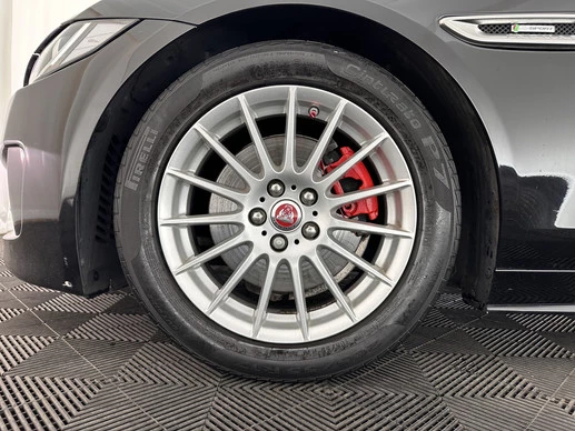 Jaguar XE - Afbeelding 26 van 29
